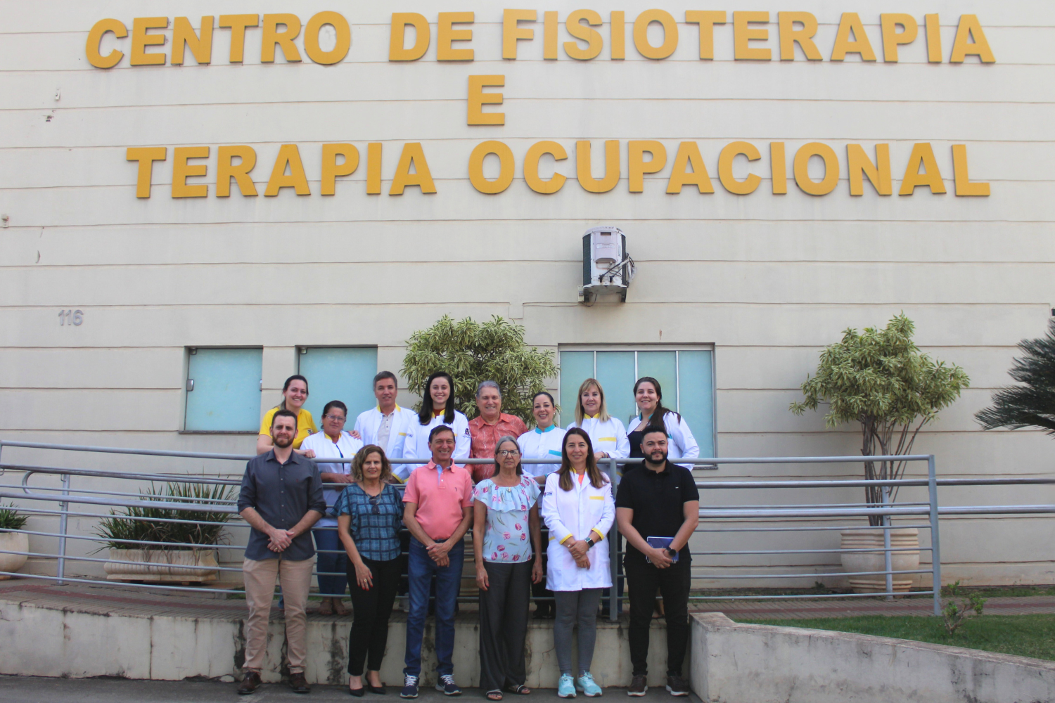 Vereadores acompanham atendimentos no Centro de Fisioterapia em mais uma edição do Projeto Câmara Visita