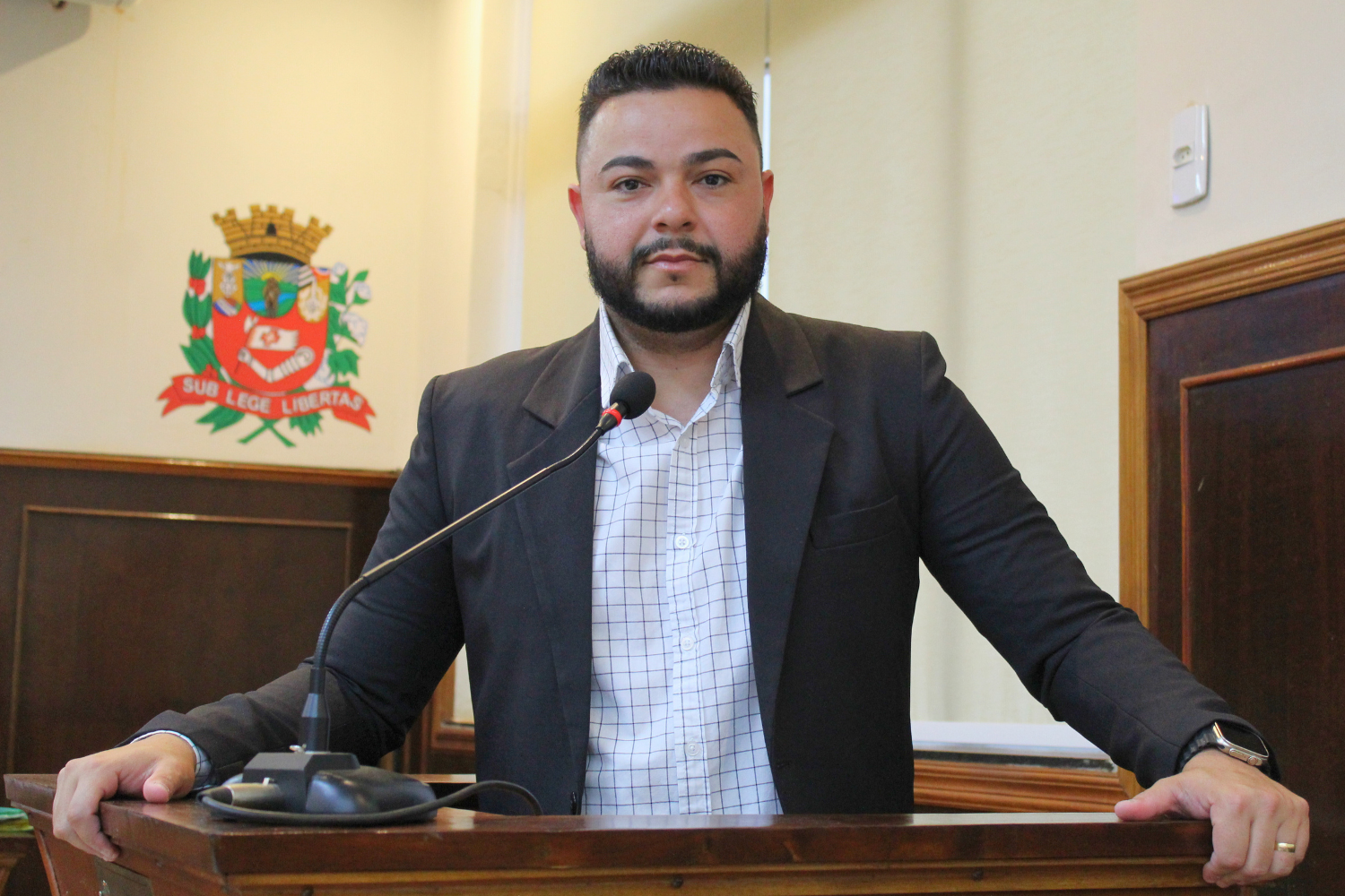 Vereador Alan Cosme questiona a Secretaria Municipal de saúde sobre contratações para atendimento aos projetos Te Acolher e AEE