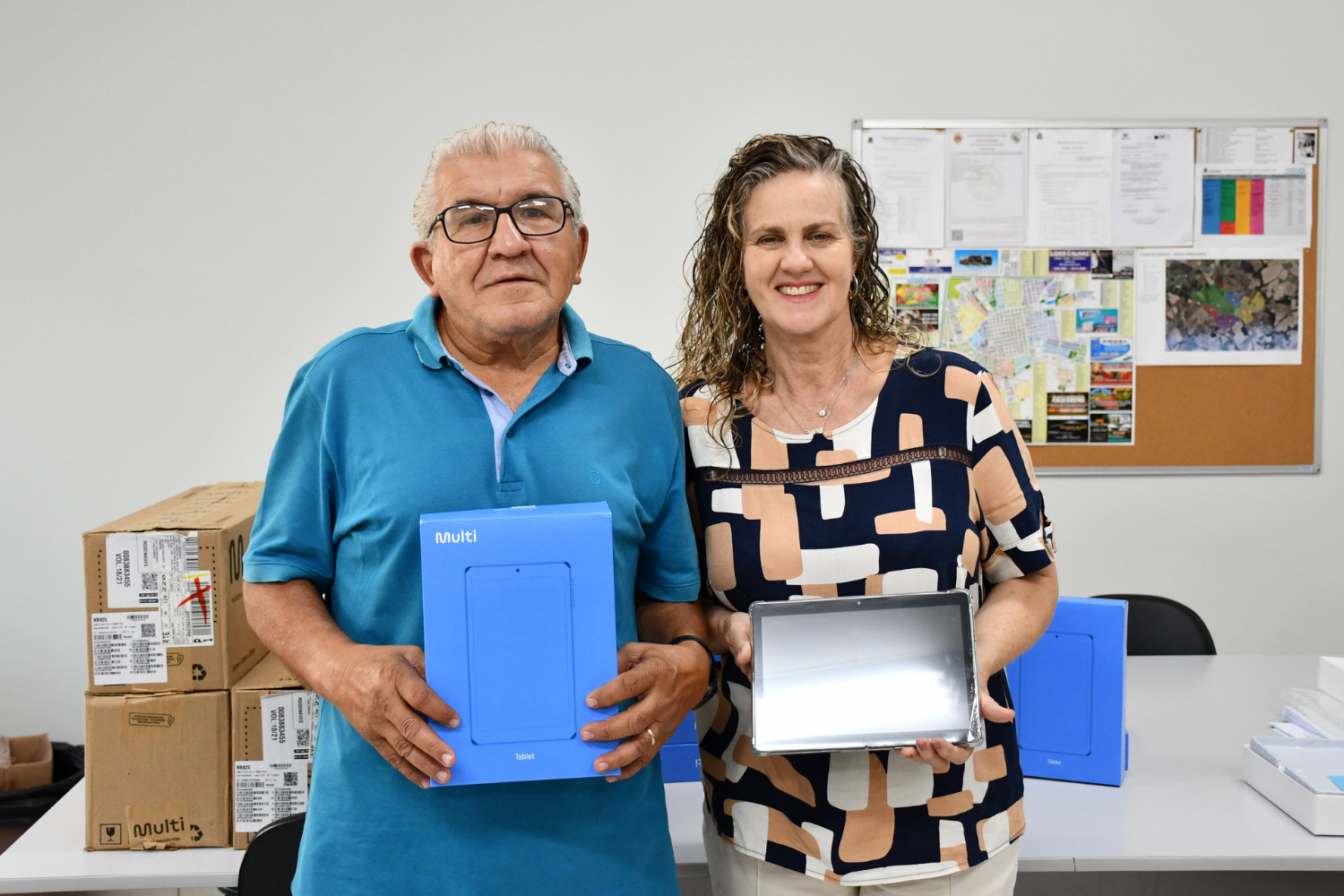 Emenda Impositiva do Vereador Jair Gordo viabiliza 90 tablets para uso dos agentes de saúde e agentes de endemias 