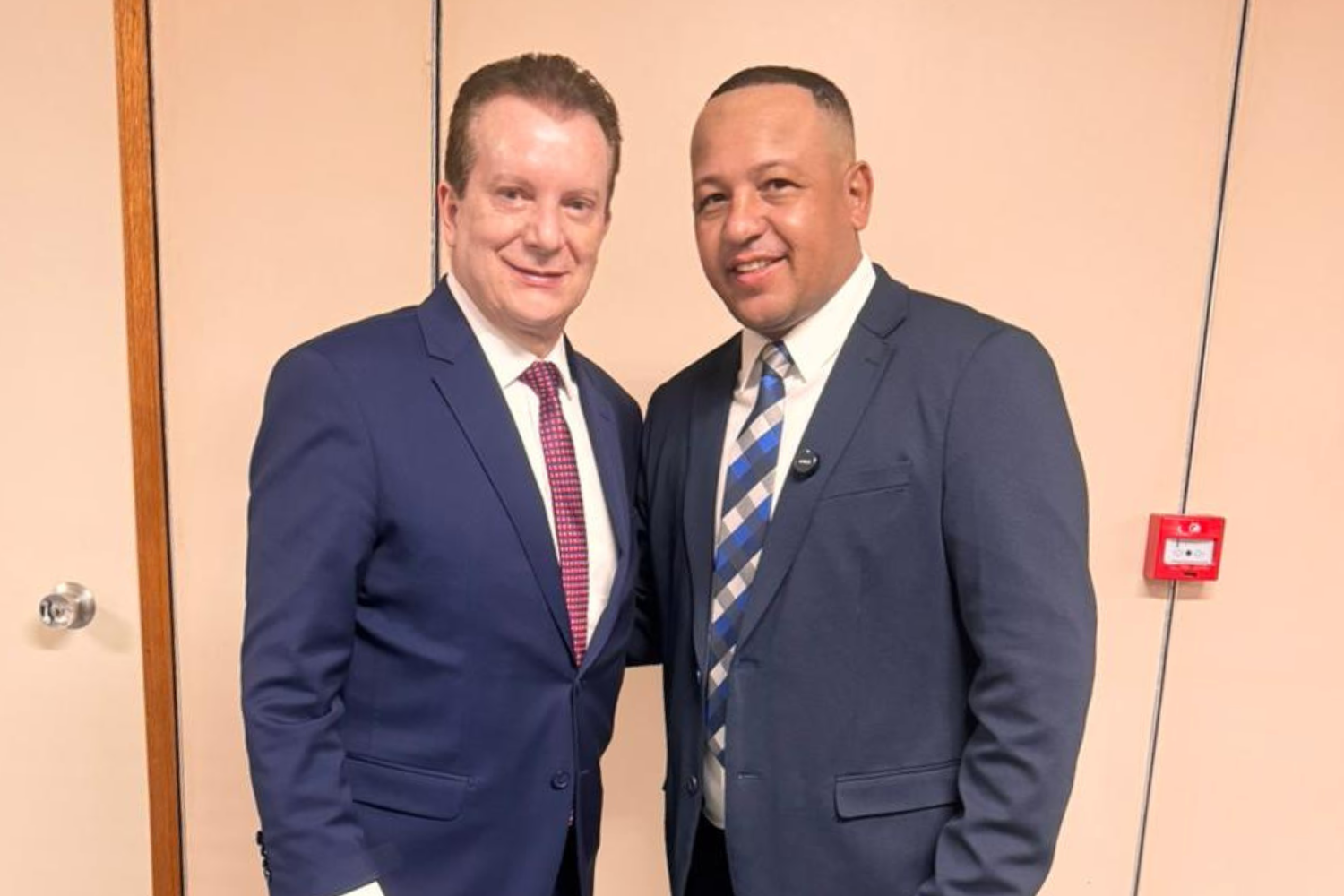 Vereador Carlos Henrique BGO solicita ao Deputado Federal Celso Russomanno R$ 500 mil destinados para a construção de uma praça sensorial no município