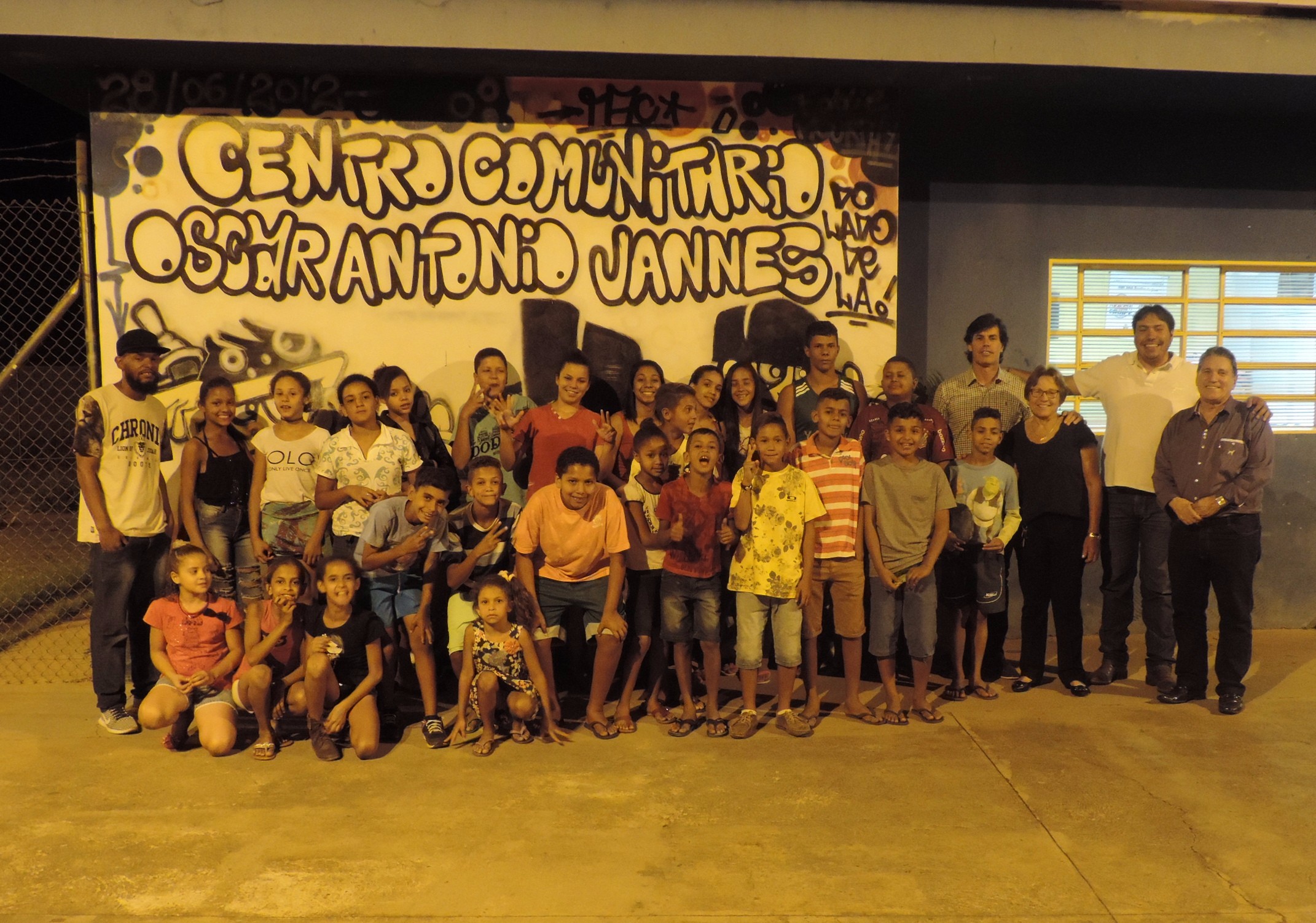 Vereadores solicitam ao Secretário Municipal de Educação disponibilização de pães para a Organização Do Lado de Lá