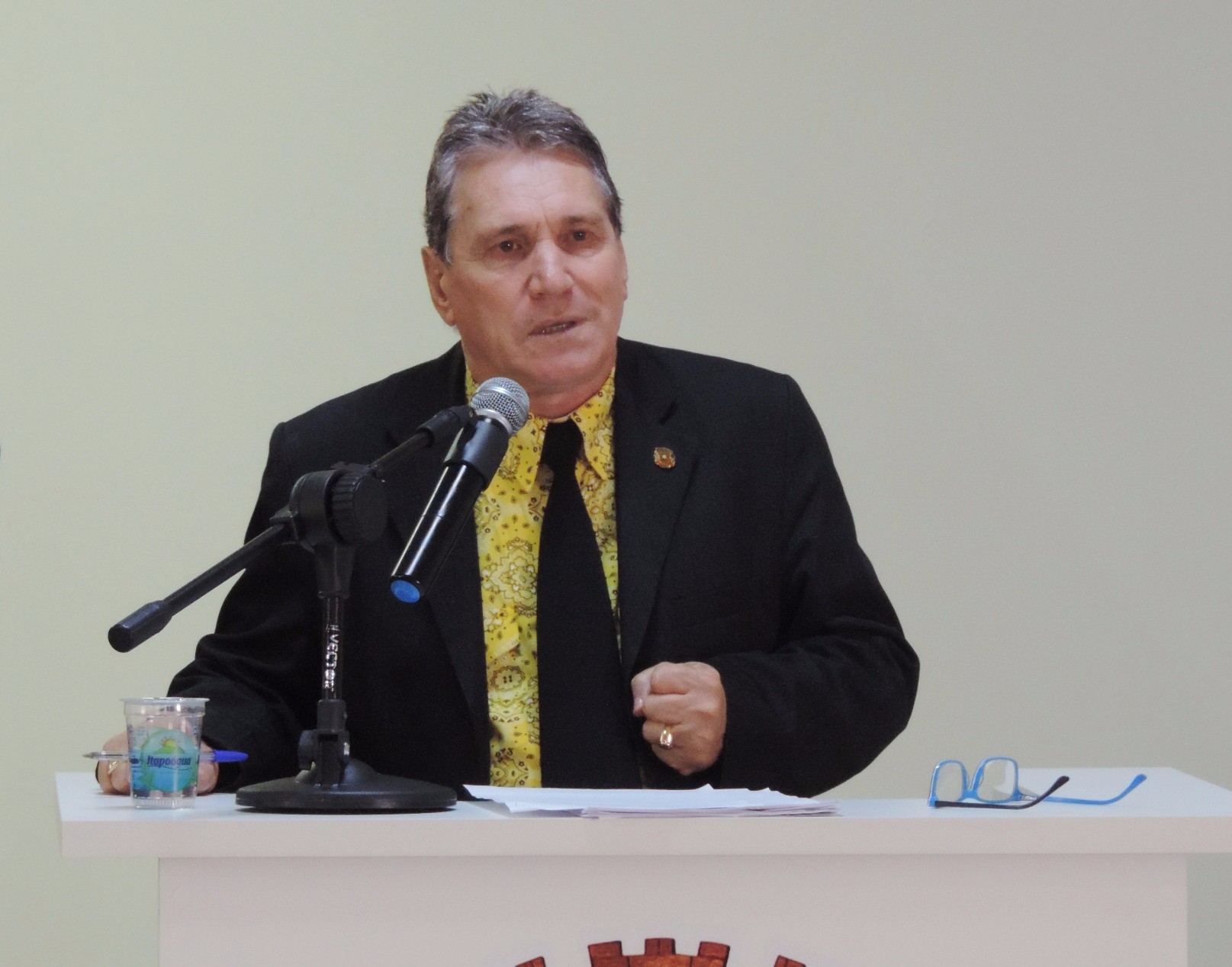 Vereador Nelsinho Luiz solicita ao Executivo informações sobre locais que recebem serviço de varredeiras