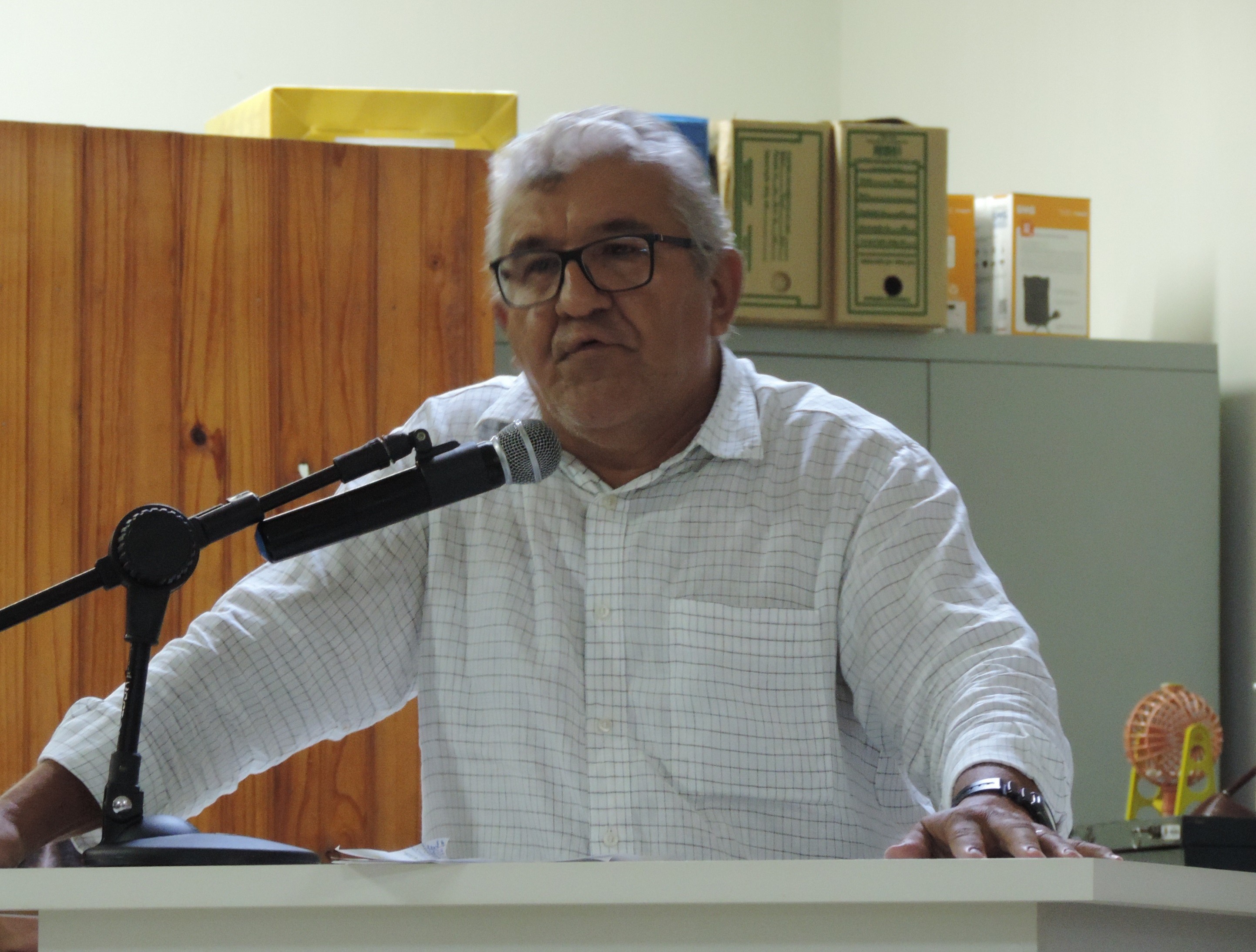 Vereador Jair Gordo solicita ao Executivo possibilidade de refazer passagem de águas pluviais no cruzamento de vias da Vila Bauman