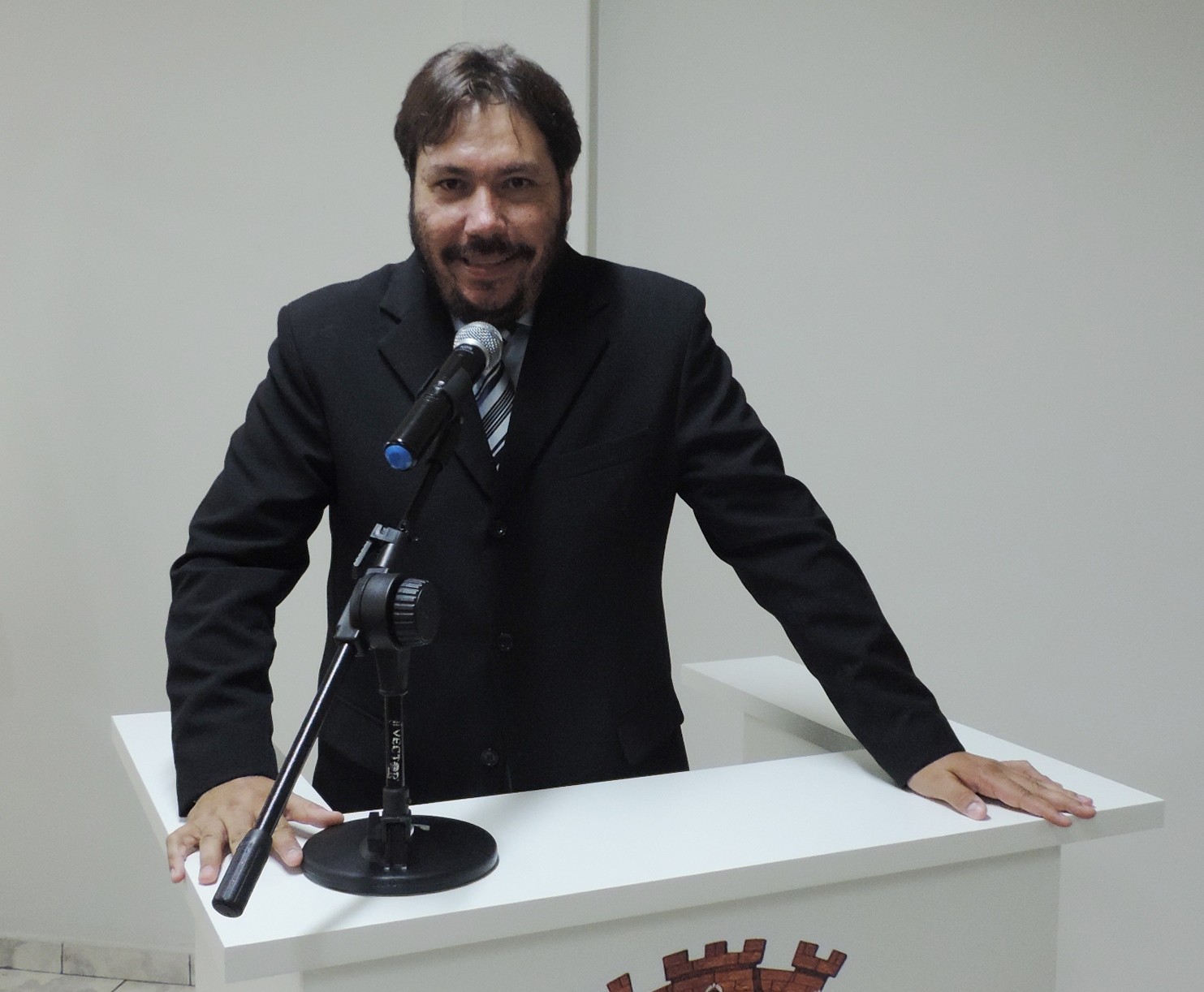 Vereador Douglas Alex apresenta Moção de Aplausos ao Grêmio Novorizontino