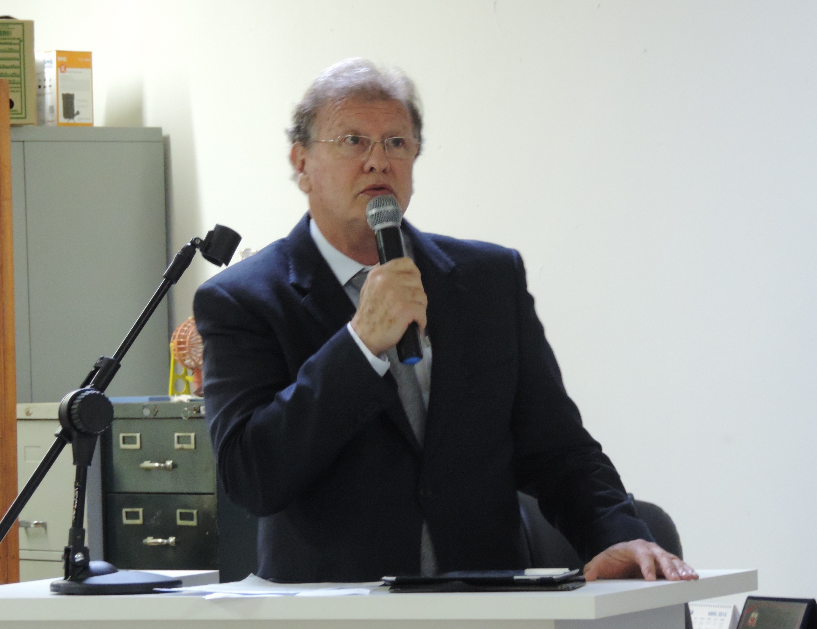 Vereador Roberto Melchiori solicita ao Executivo pavimentação integral do Bairro Machado III