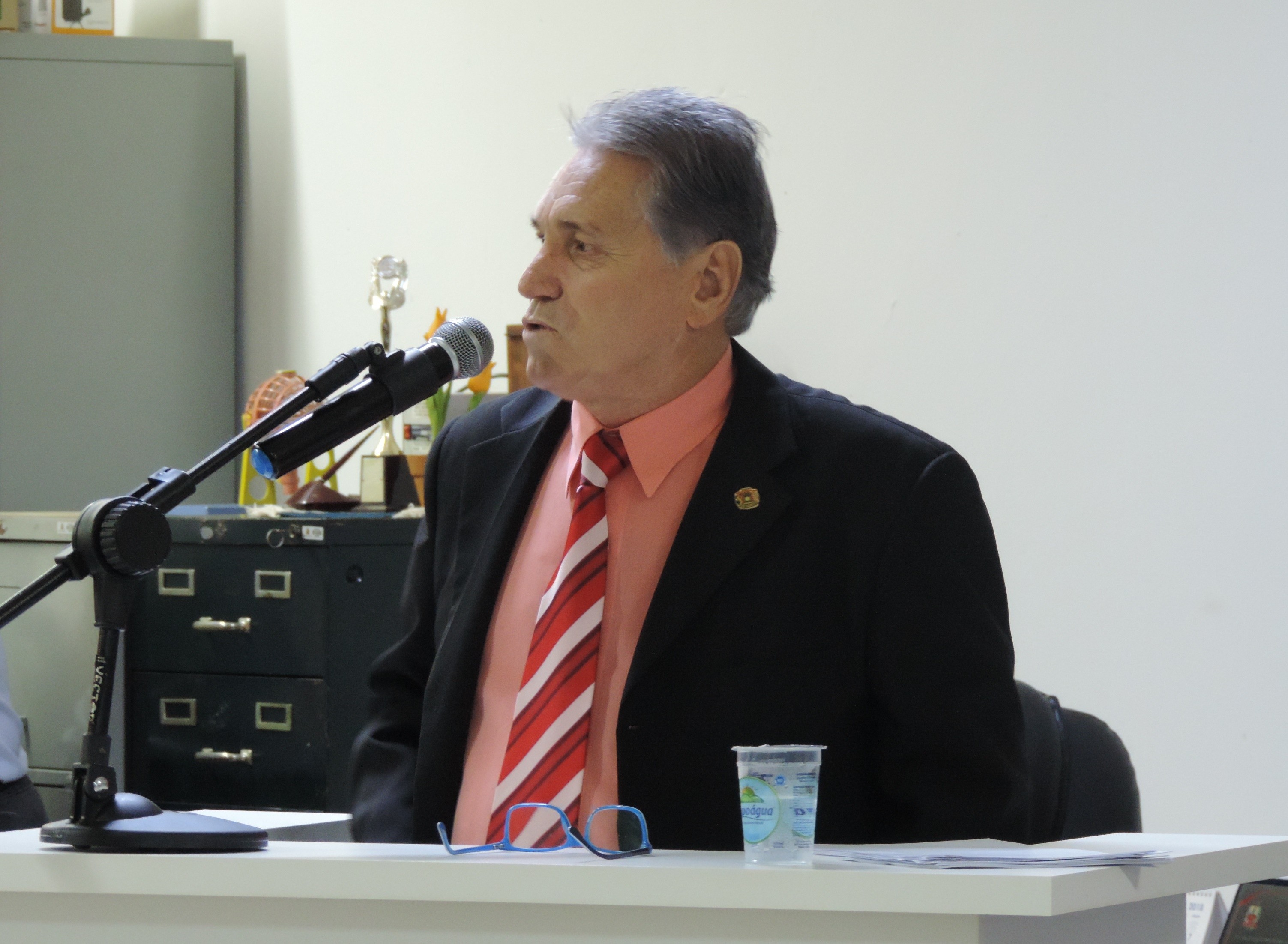 Vereador Nelsinho Luiz solicita à Secretária Municipal da Saúde informação sobre locação de imóvel onde funcionava o Centro de Fisioterapia