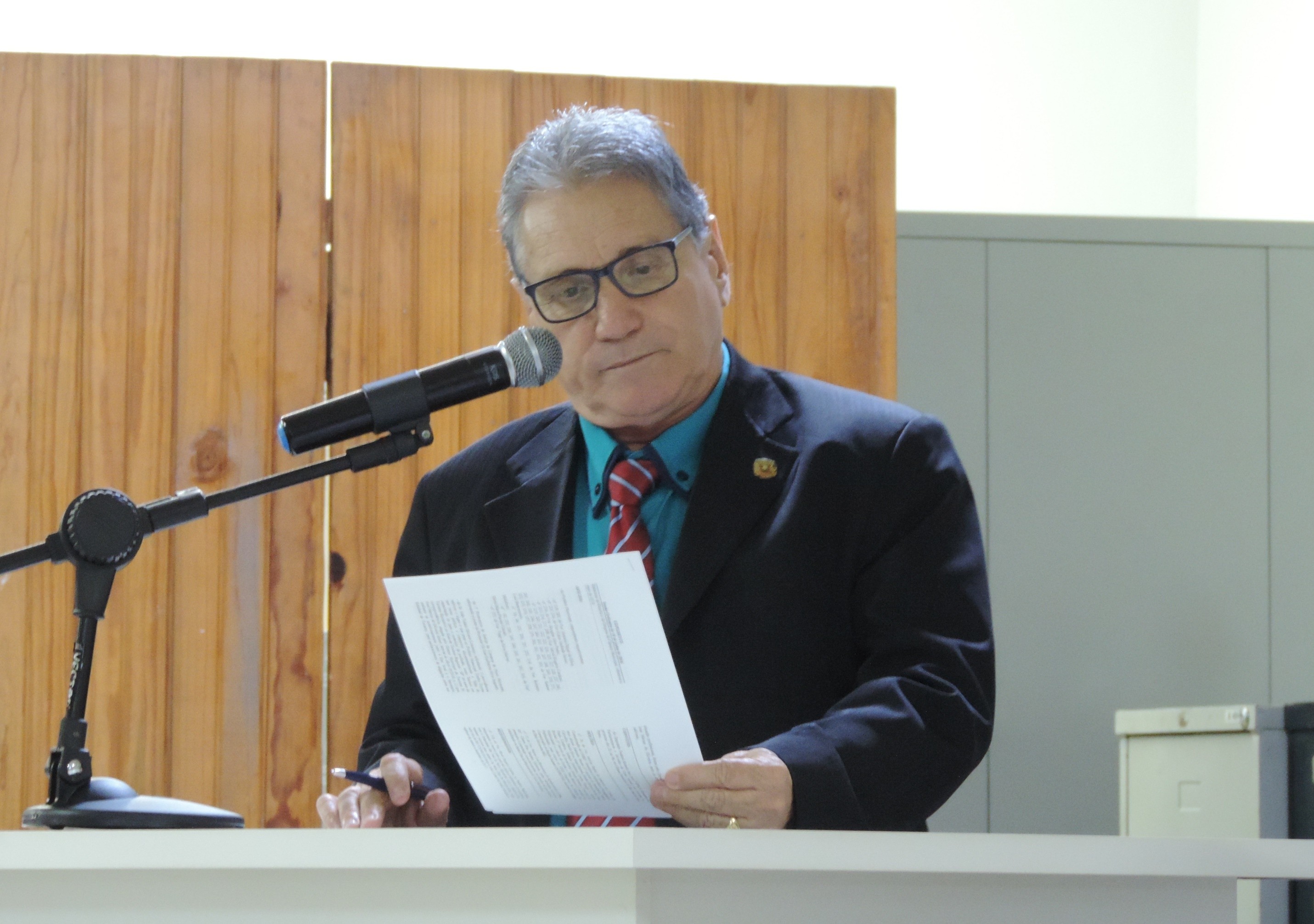 Vereador Nelsinho Luiz solicita ao Executivo informação sobre construção de novos banheiros públicos na Praça "Dr. Euclydes Cardoso Castilho"