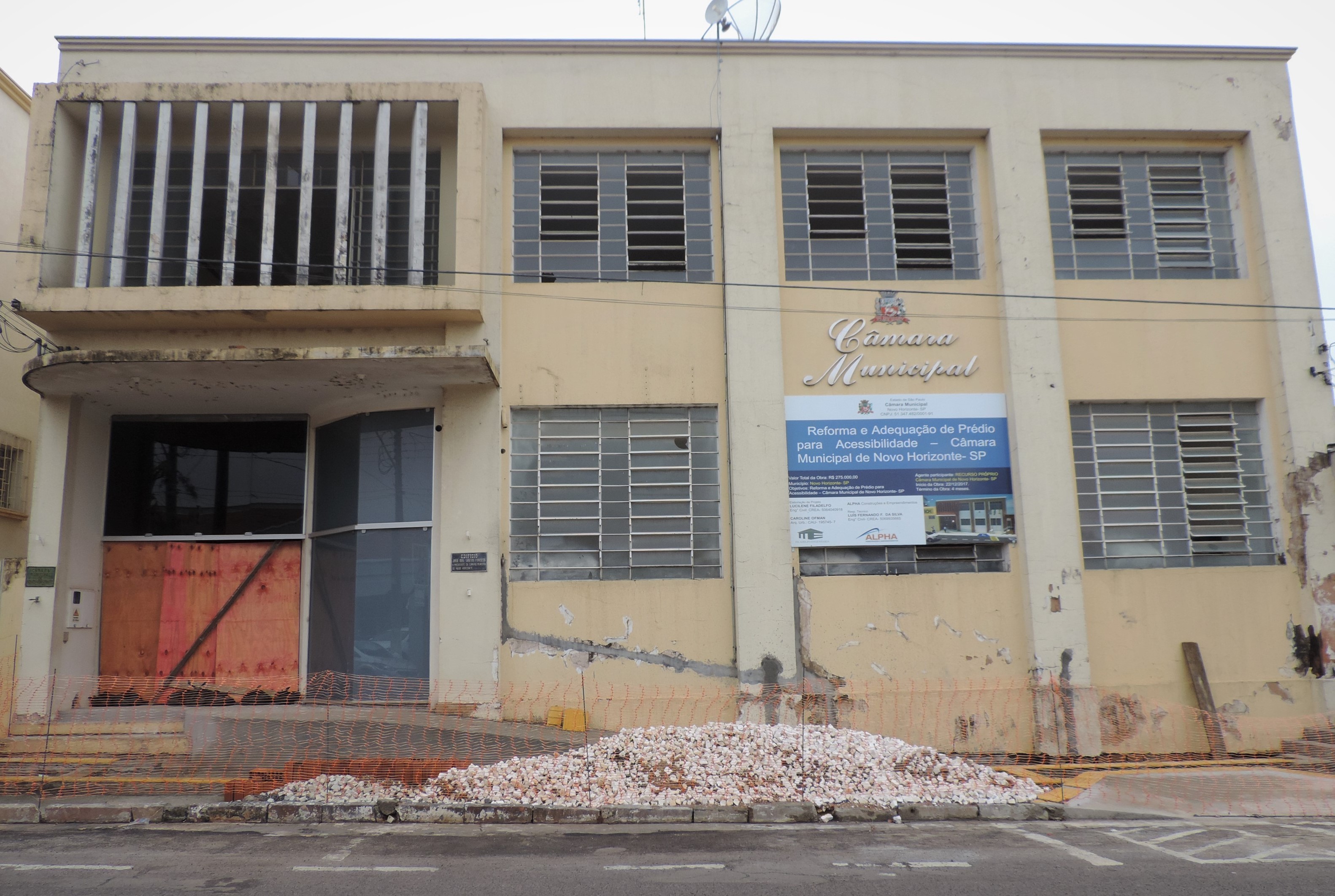 Câmara rescinde contrato com empresa responsável por reforma e acessibilidade do prédio do Legislativo