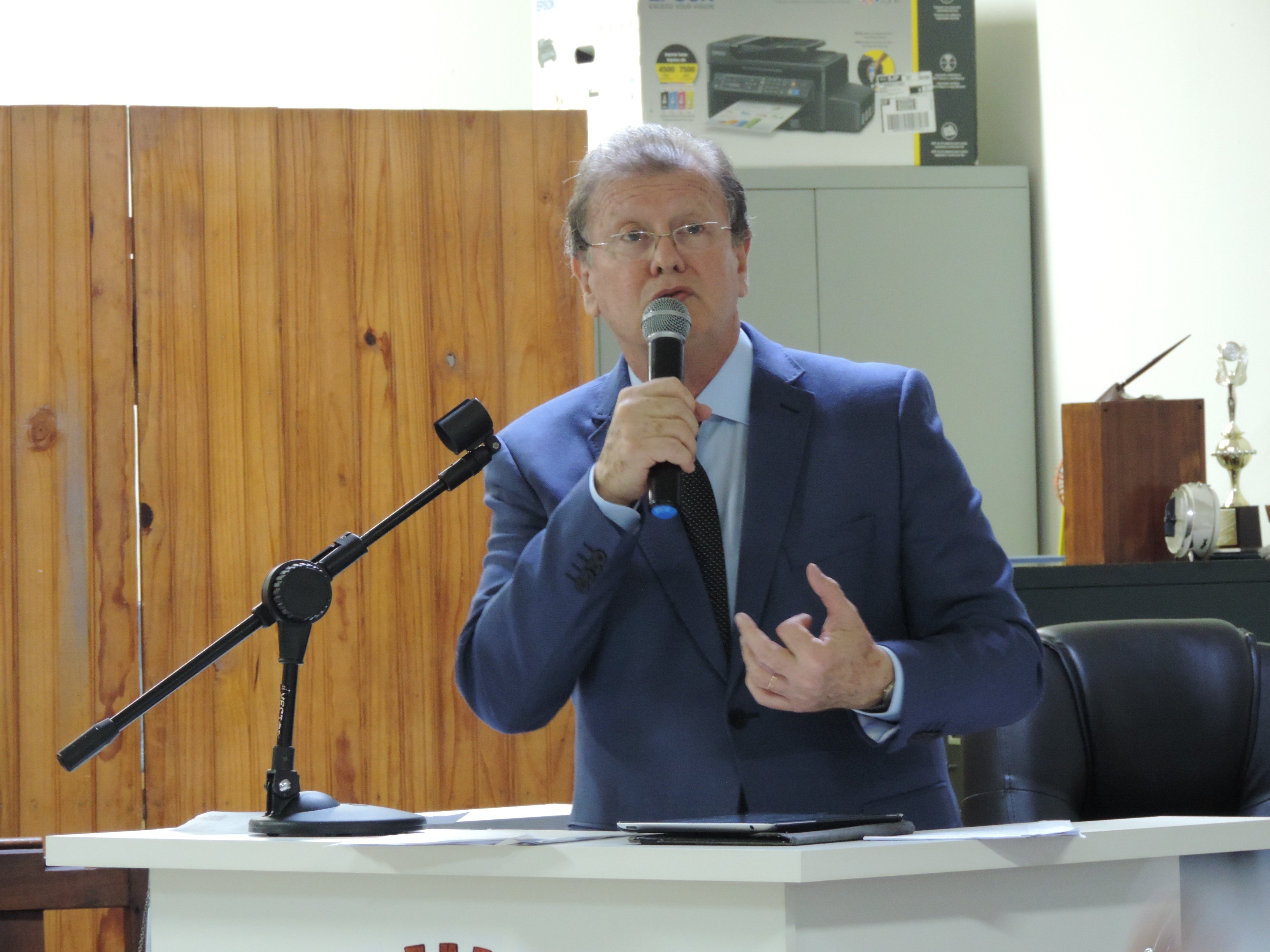 Vereador Roberto Melchiori solicita ao Executivo reforma do Parque Municipal de Recreação Infantil "Alina Procópio Magri" na Vila Patti