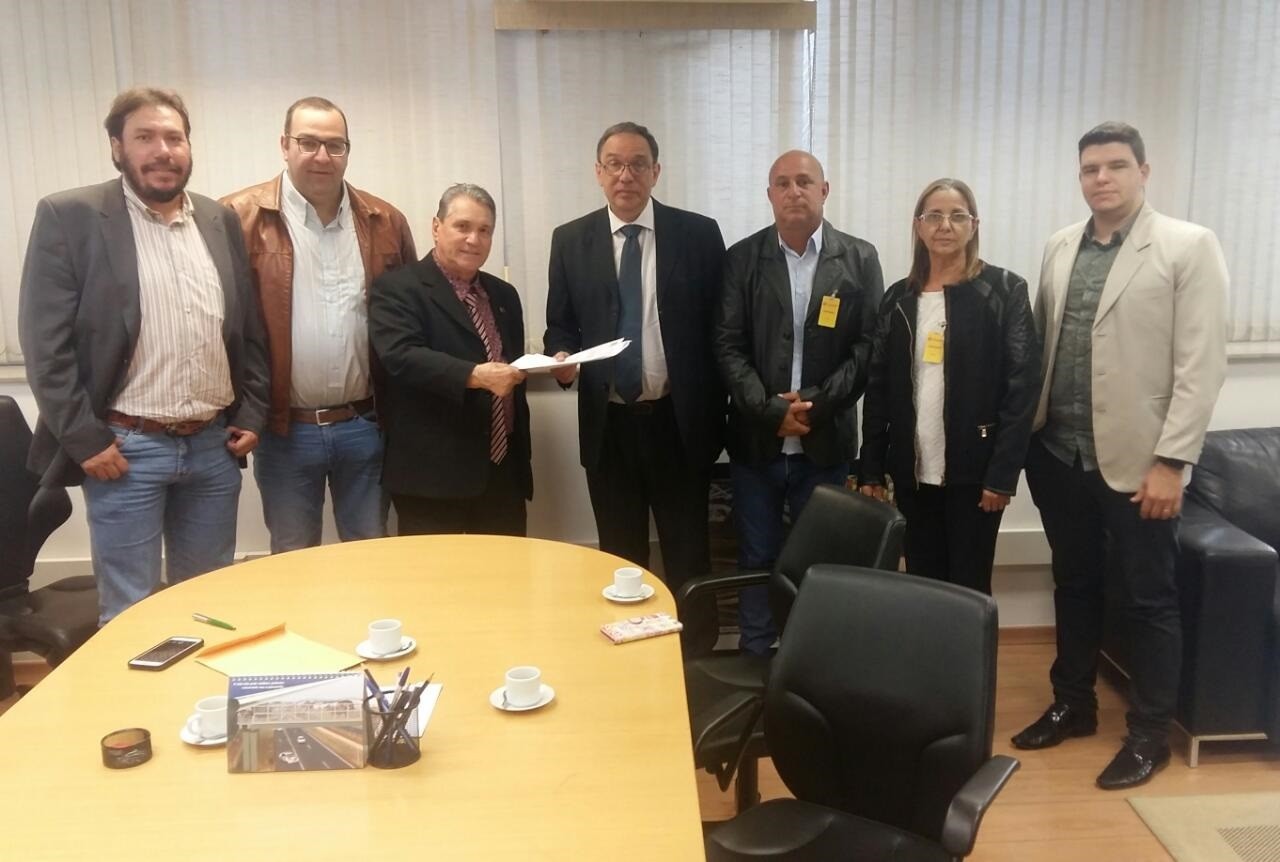 Vereadores participam de reunião na Secretaria de Logística e Transportes do Estado em busca de passagem segura para pedestres na Rodovia Cezário José de Castilho