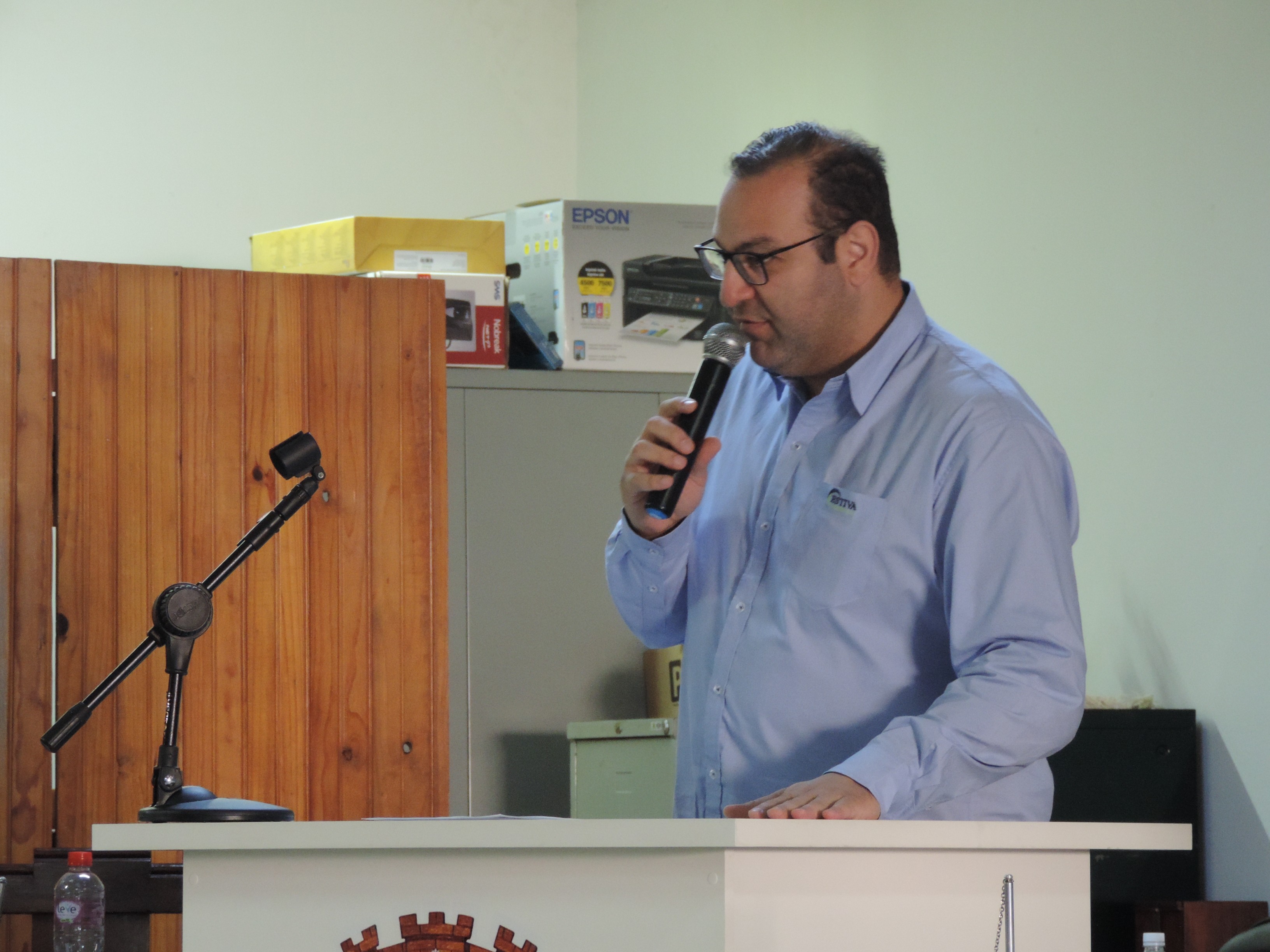 Vereador Amilcar Raphe apresenta Moção de Aplausos a Evandro Willians Wicher