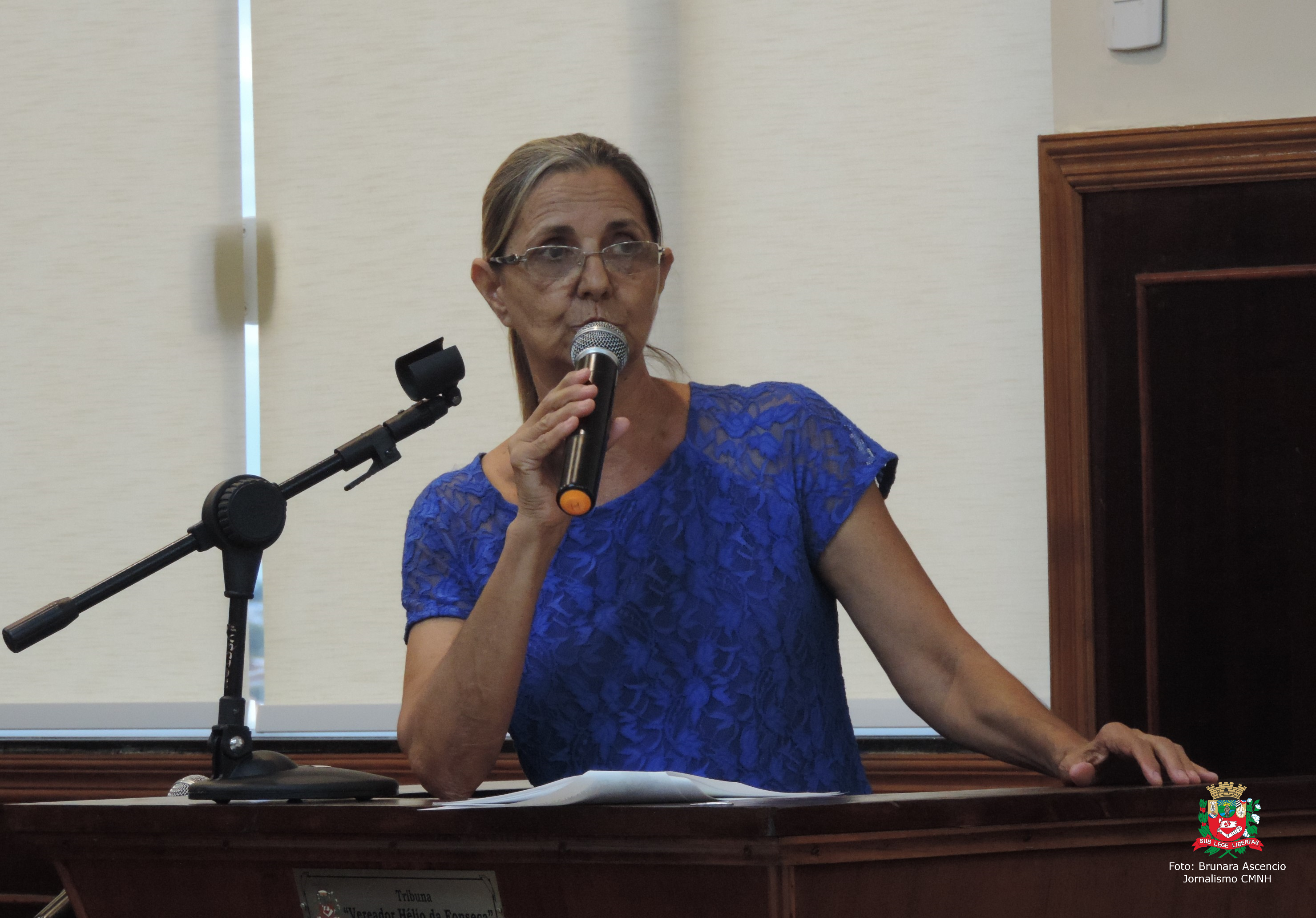 Vereadora Sônia Canato solicita ao Executivo Municipal limpeza de bueiro e de via pública