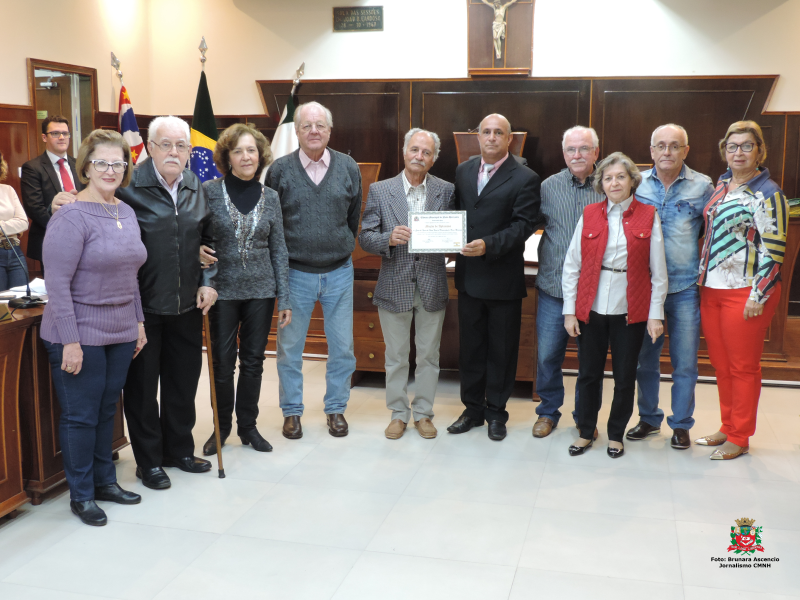 Vereador Ideval do Sinserp entrega Moção de Aplausos ao Grupo de Apoio da Santa Casa de Misericórdia de Novo Horizonte