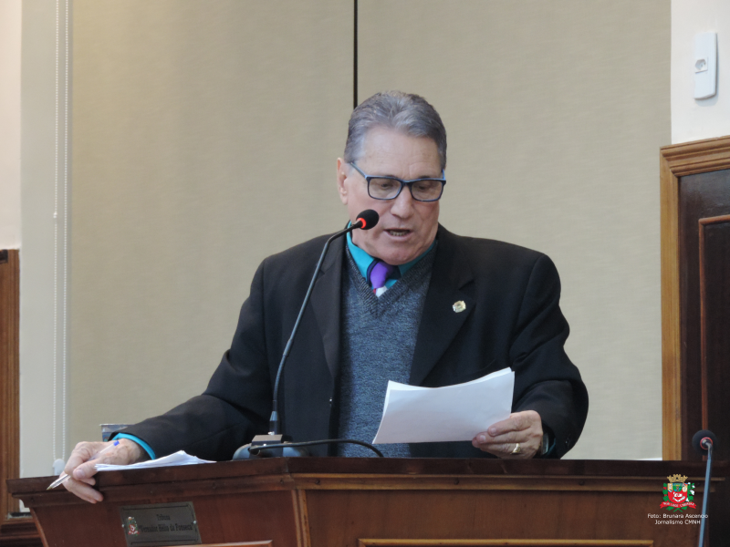 Vereador Nelsinho Luiz solicita ao Executivo Municipal reparos na calçada ao redor do cemitério