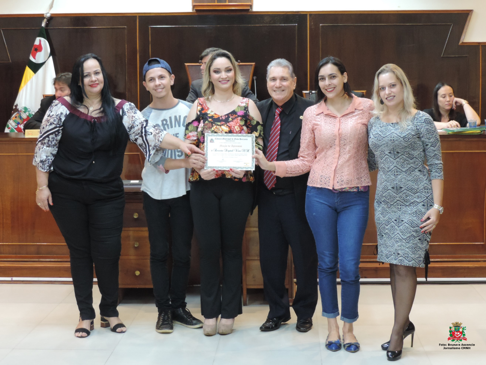 Vereador Nelsinho Luiz entrega Moção de Aplausos à Revista Digital VIVA.NH