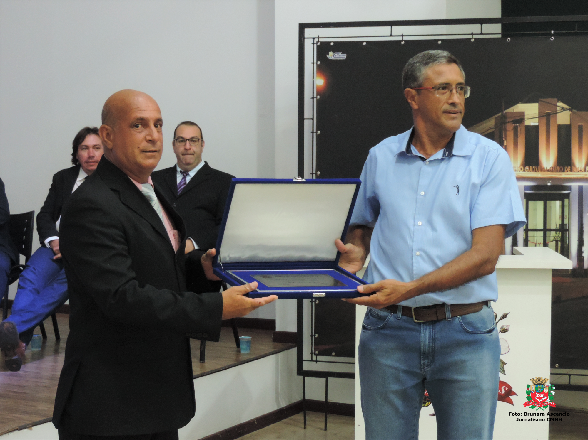 Vereador Ideval do Sinserp entrega Diploma "Construtor do Bem" ao Clube Amigos da Bola