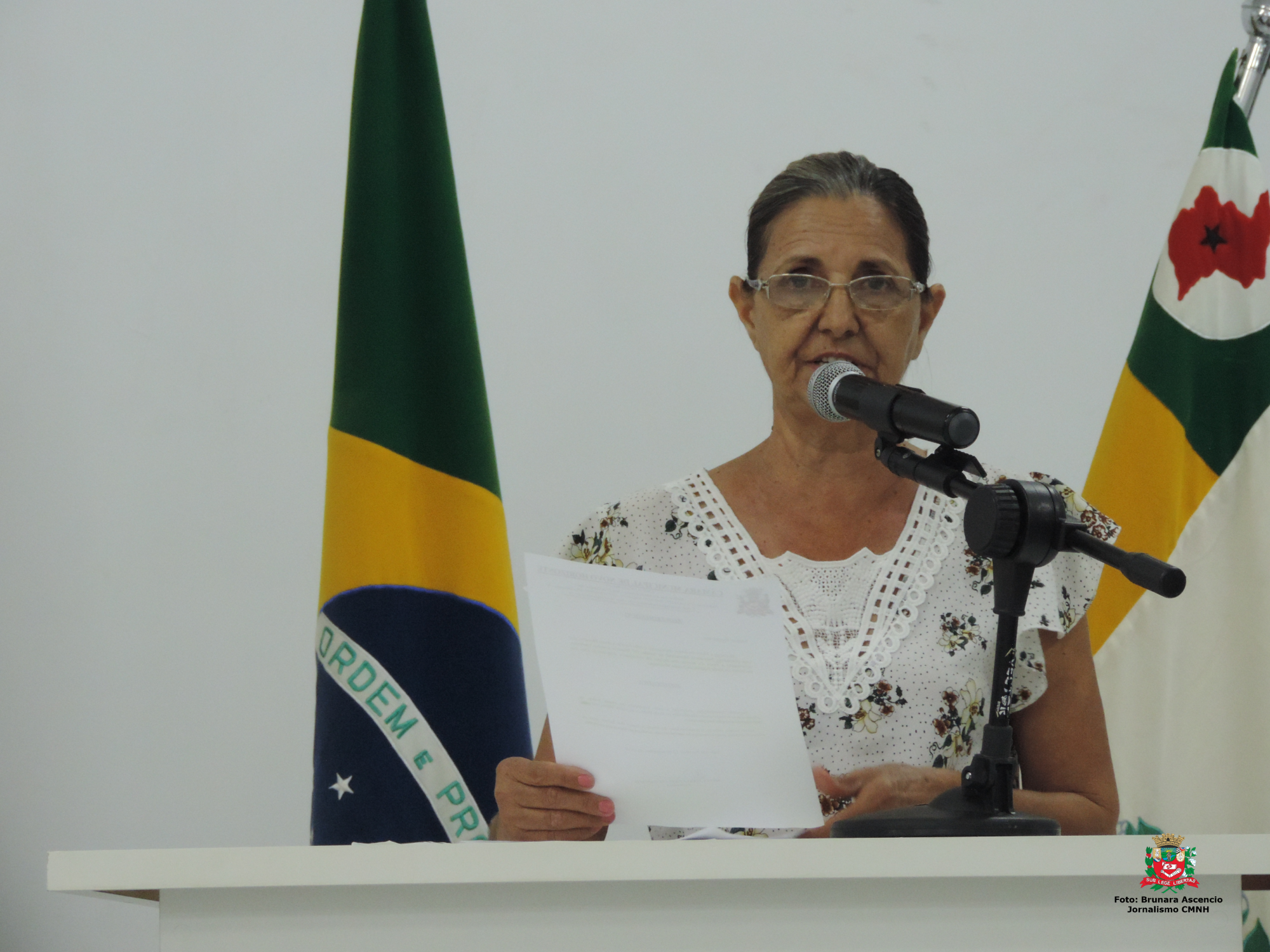 Vereadora Sônia Canato solicita ao Executivo Municipal serviço de tapa-buracos em cruzamentos de vias no Jardim América e no Jardim Itapuã