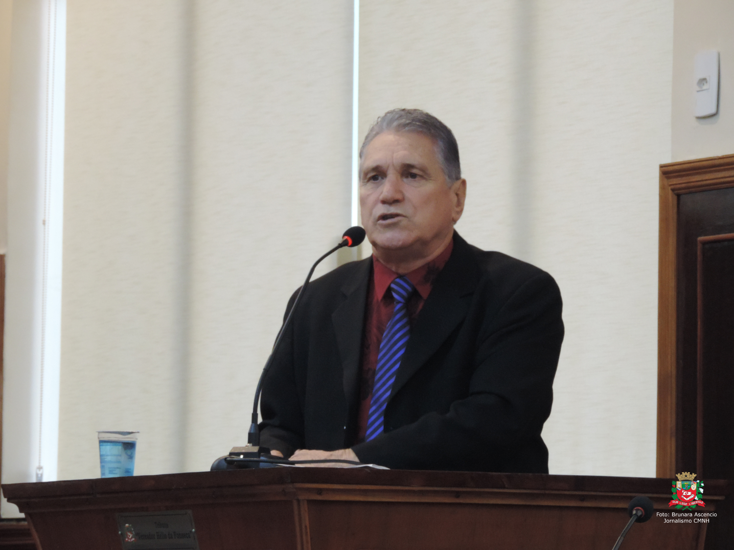 Vereador Nelsinho Luiz solicita ao Executivo Municipal providências com relação a sucatas de veículos abandonadas no Jardim das Oliveiras 