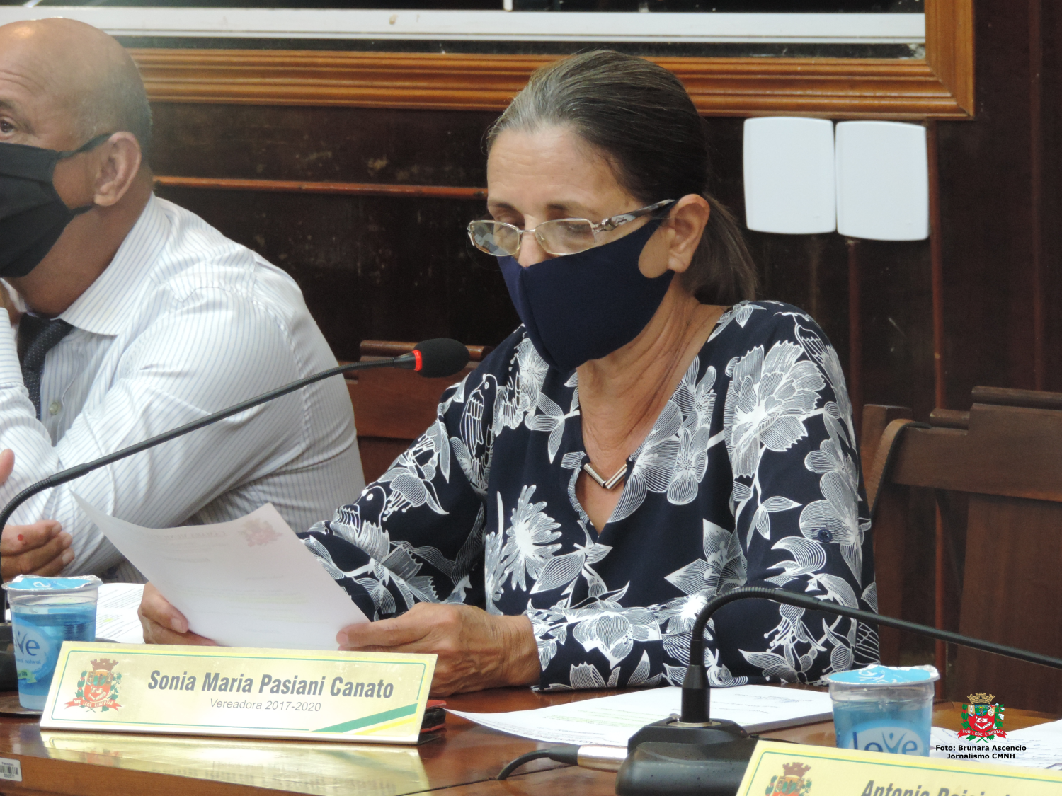 Vereadora Sônia Canato solicita ao Prefeito Municipal serviço de tapa-buraco no cruzamento de vias públicas no Jardim Simpatia