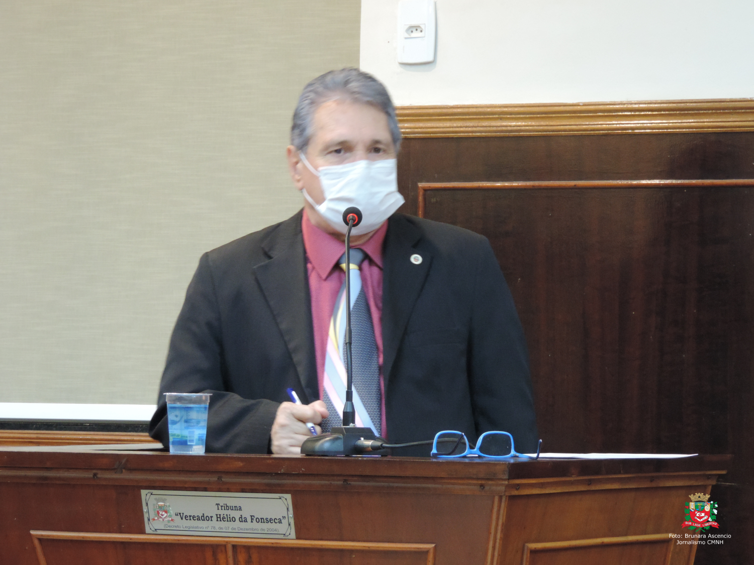 Vereador Nelsinho Luiz solicita ao Prefeito Municipal serviço de tapa-buracos no cruzamento de vias no Jardim América