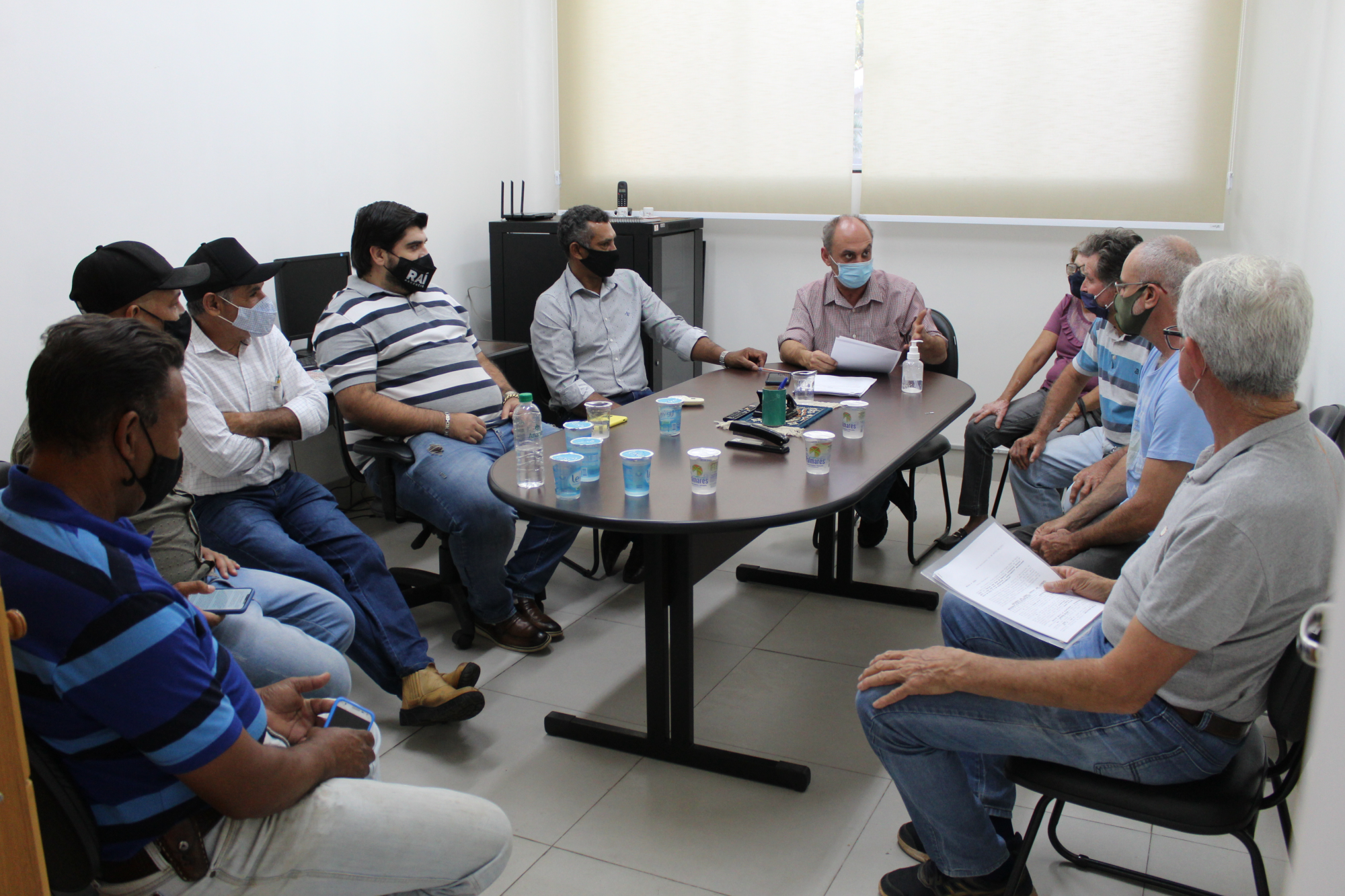 Vereadores receberam representantes da Associação do Banco da Terra do Município