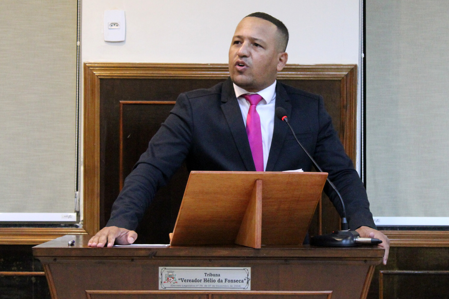 Confira as proposituras do Vereador Carlos Henrique BGO na sessão ordinária de 3 de outubro