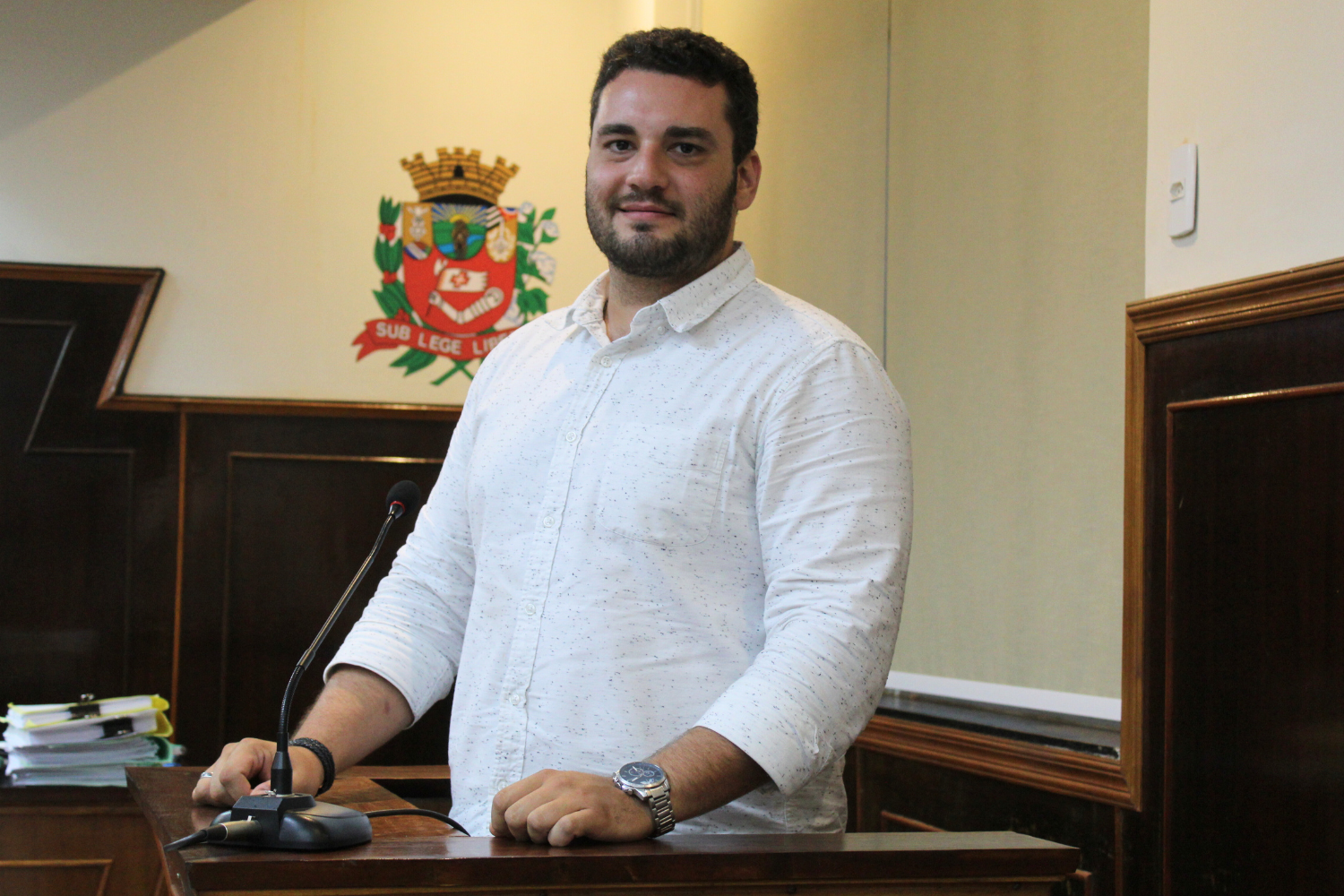 Vereador Tiago Rocca solicita ao Executivo Municipal implantação de ponto de ônibus circular em praça do Jardim São Cristóvão