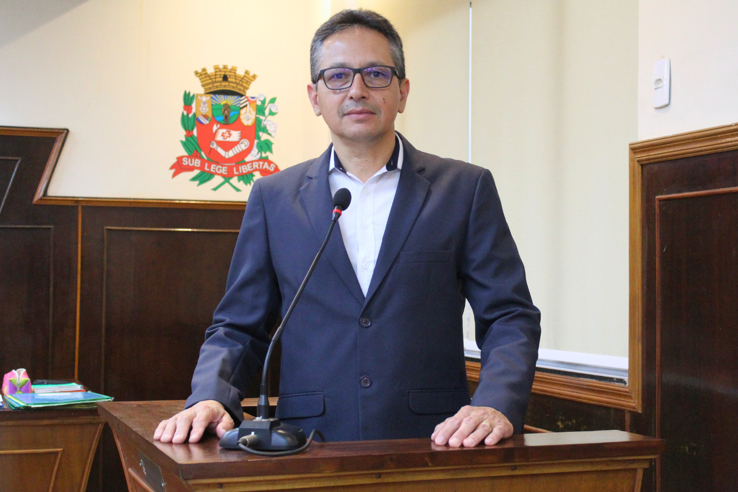 Vereador Zé Ronaldo solicita ao Executivo Municipal implantação de vagas destinadas a idosos na Rua Bernardino Guerra em frente ao Anexo e ao CEO