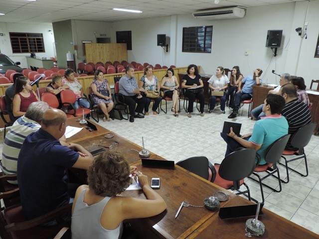 Câmara realizou reunião para tratar sobre a situação dos animais de rua 