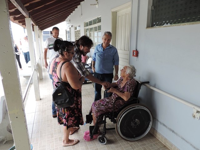 Projeto Câmara Visita: Vereadores visitam o Lar de Velhice "Maria de Sousa Spínola"