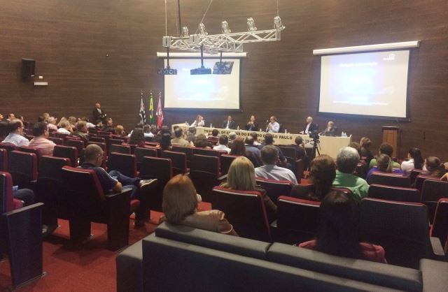 Vereador e funcionário da Câmara participam de seminário do Tribunal de Contas sobre transparência e prevenção à corrupção 